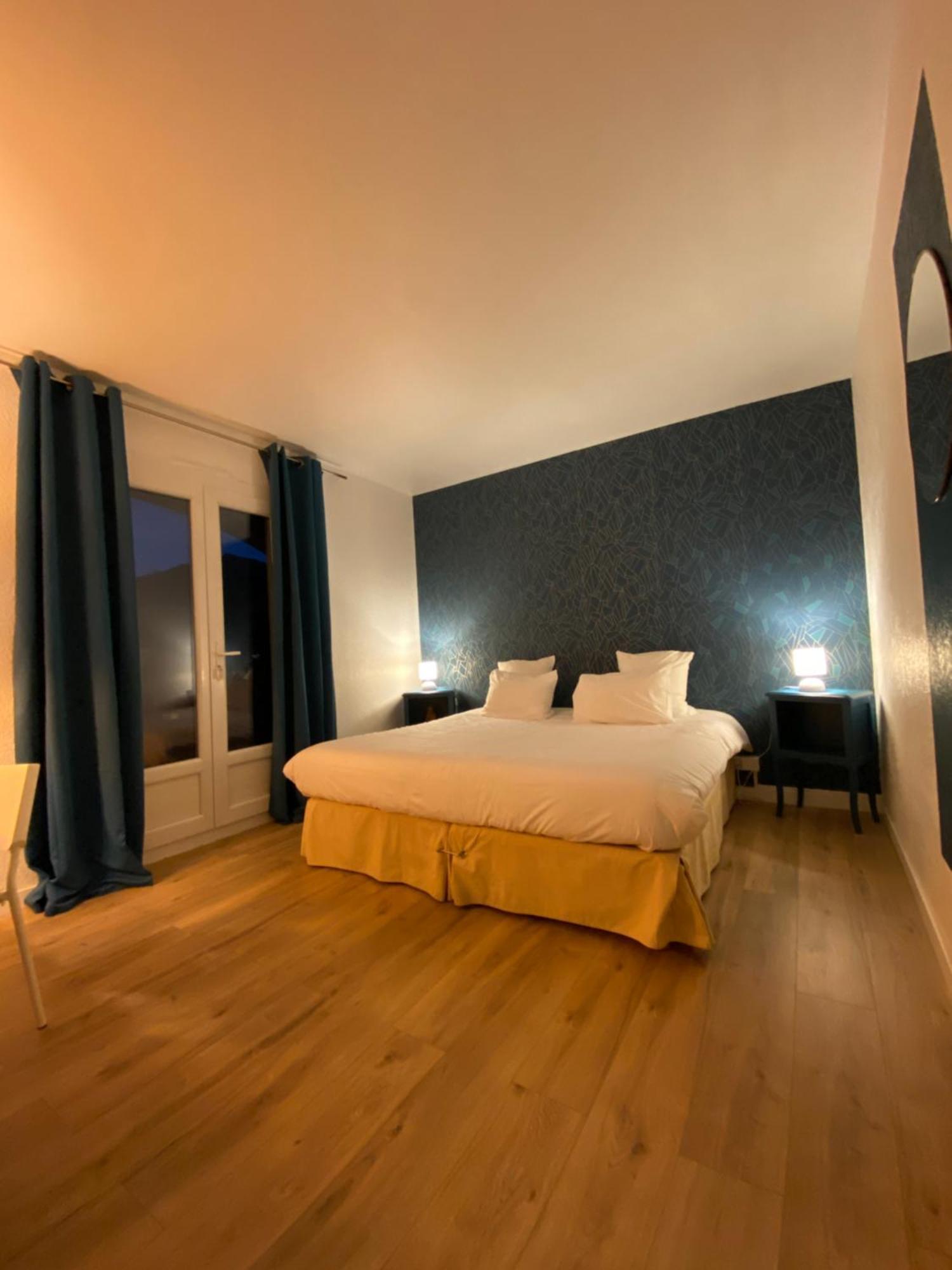 Logis Hotel Medieval, Montelimar Nord Rochemaure Exterior photo