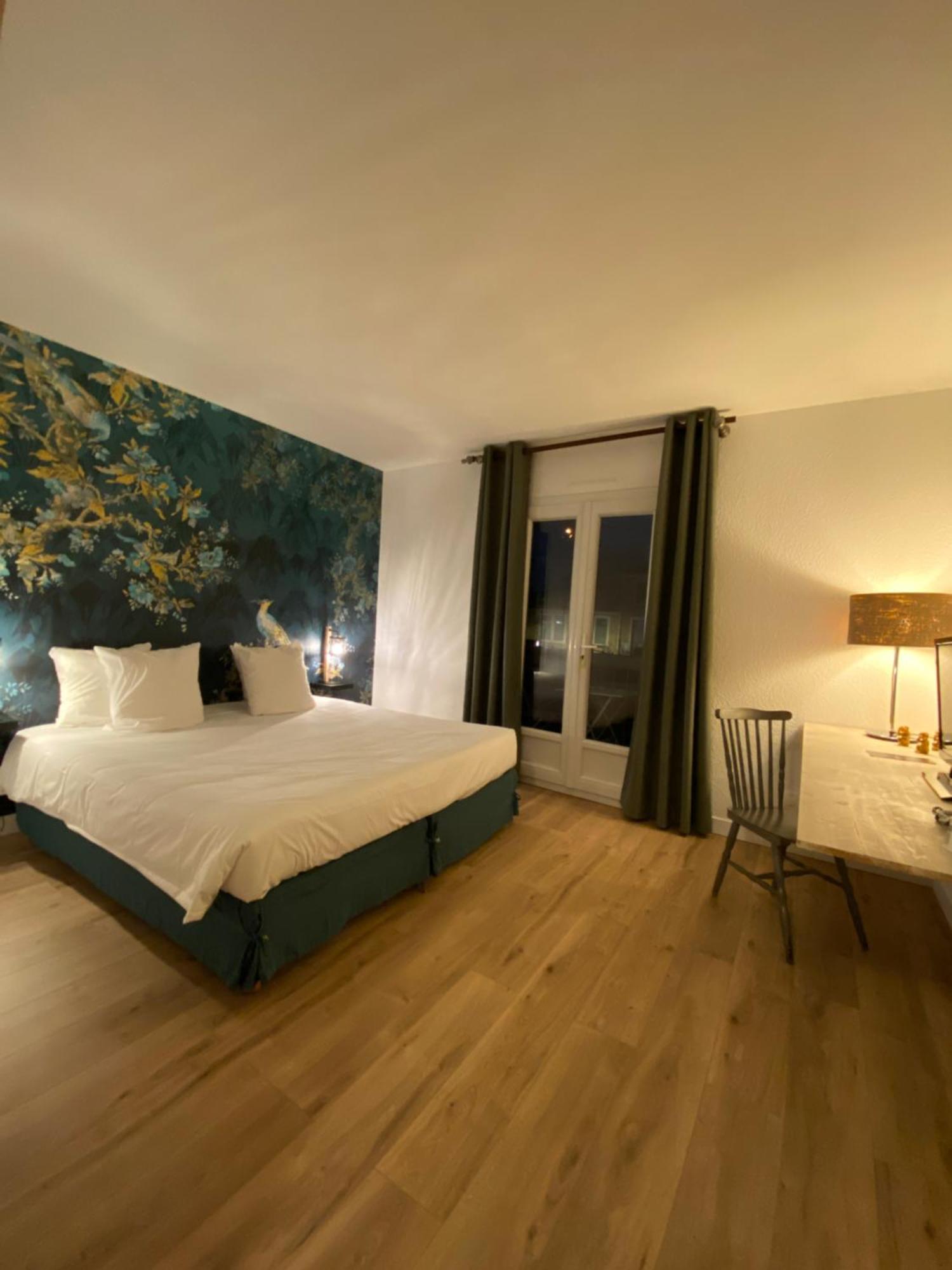 Logis Hotel Medieval, Montelimar Nord Rochemaure Exterior photo