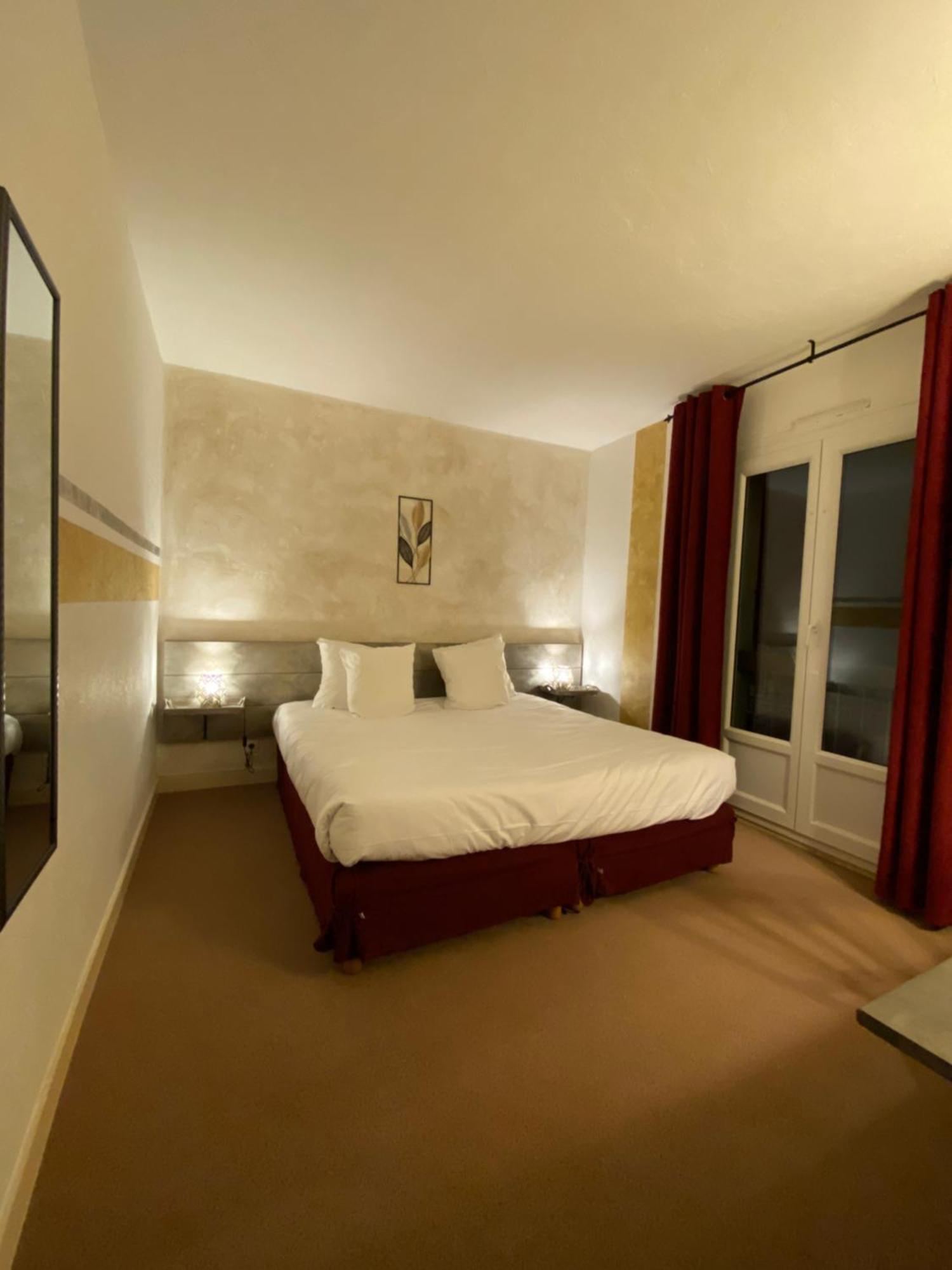 Logis Hotel Medieval, Montelimar Nord Rochemaure Exterior photo