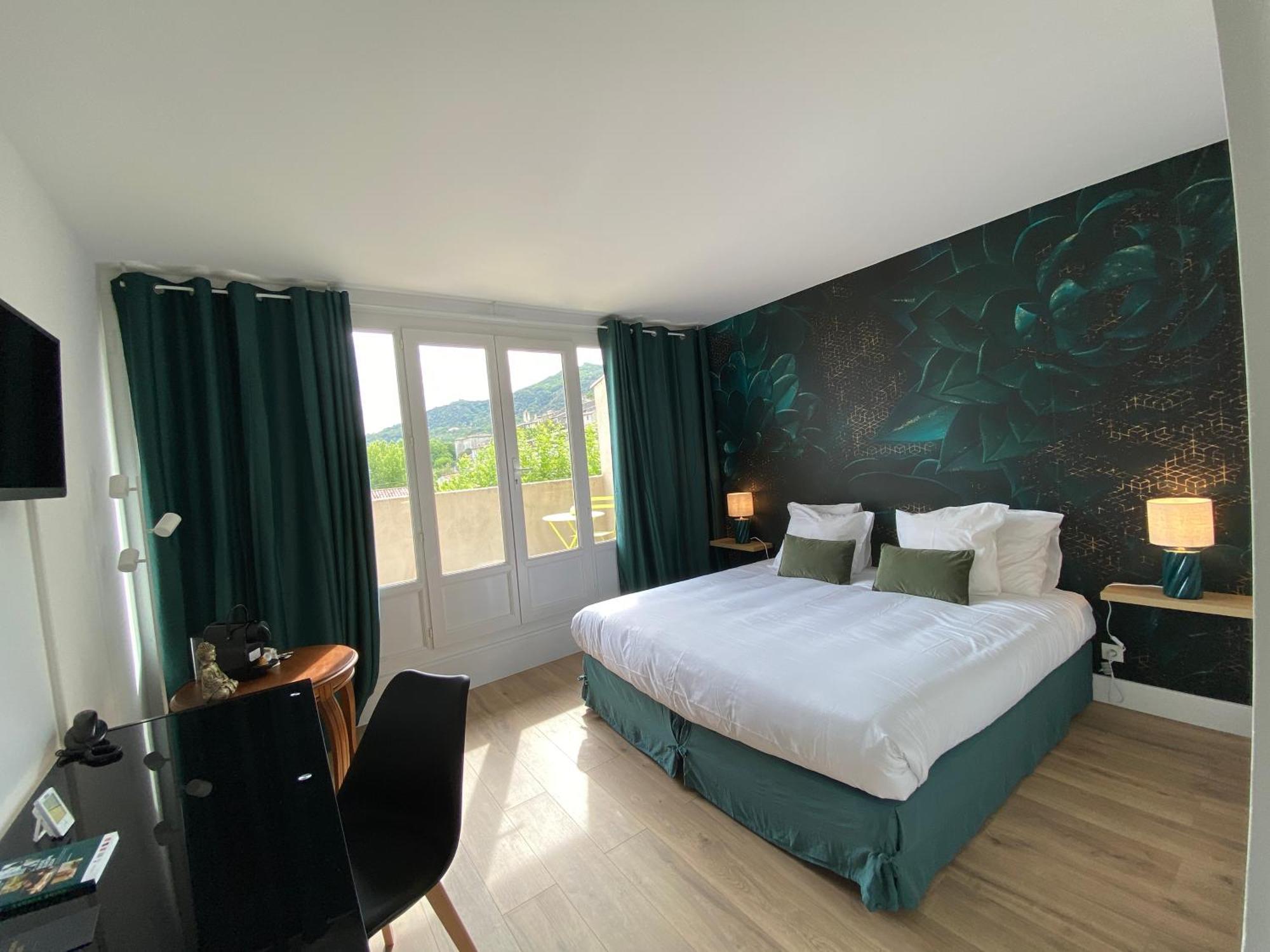 Logis Hotel Medieval, Montelimar Nord Rochemaure Exterior photo