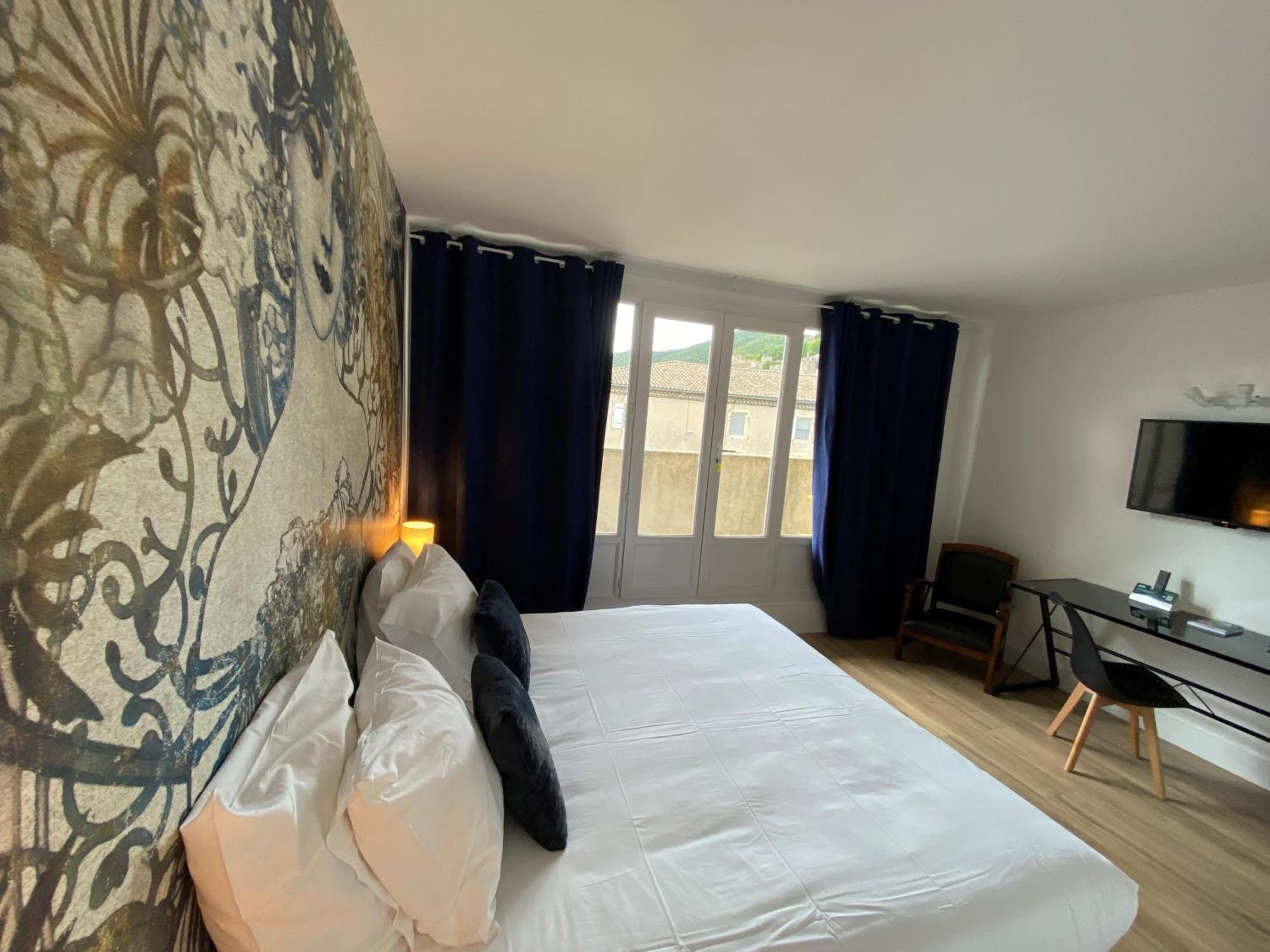 Logis Hotel Medieval, Montelimar Nord Rochemaure Exterior photo