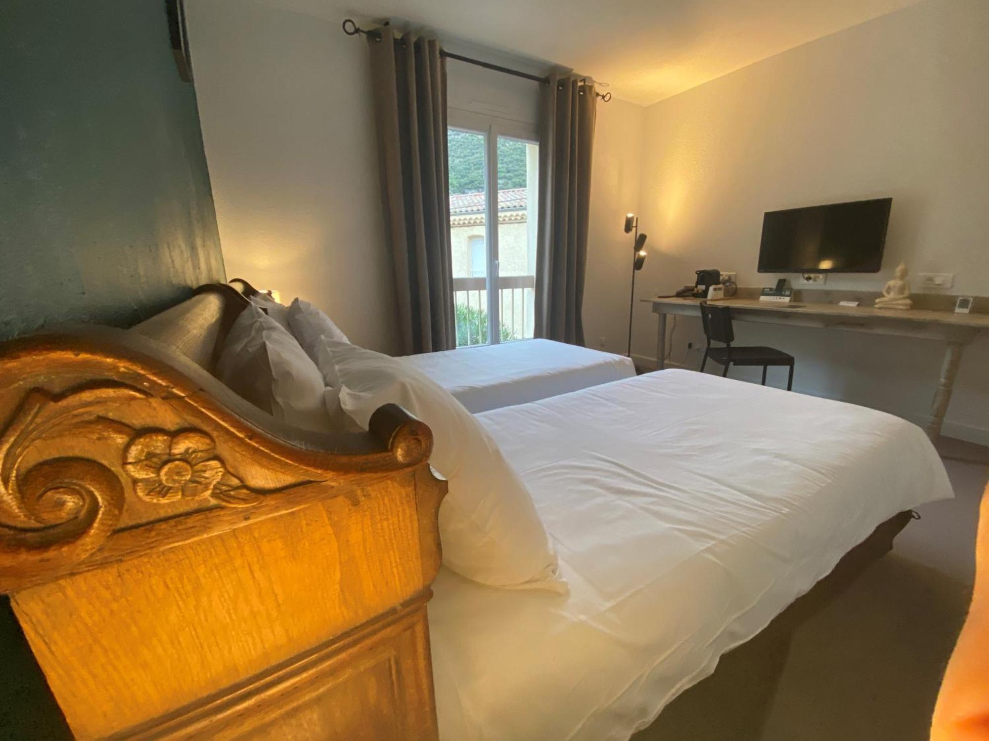 Logis Hotel Medieval, Montelimar Nord Rochemaure Exterior photo
